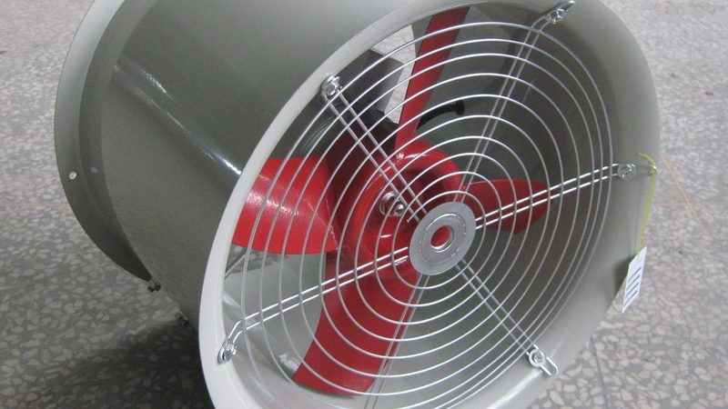 低噪声屋顶风机：如何选择合适的通风解决方案**